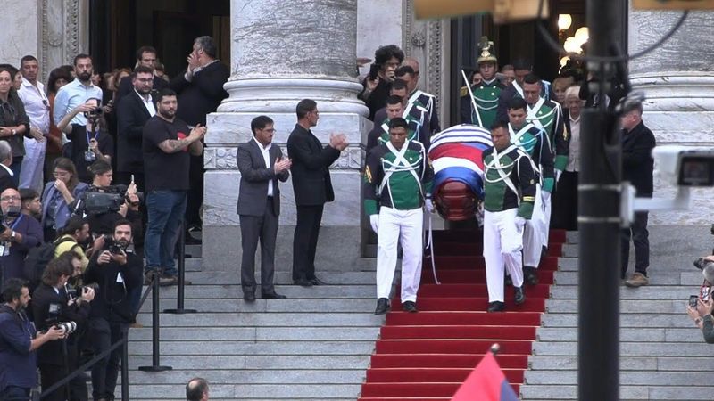 Mujica's coffin leaves Legislative Palace for cremation | AFP