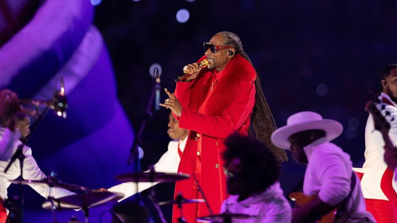 Snoop Dogg Christmas Day FULL Halftime Show (ft. Lainey Wilson & HUNTR/X)