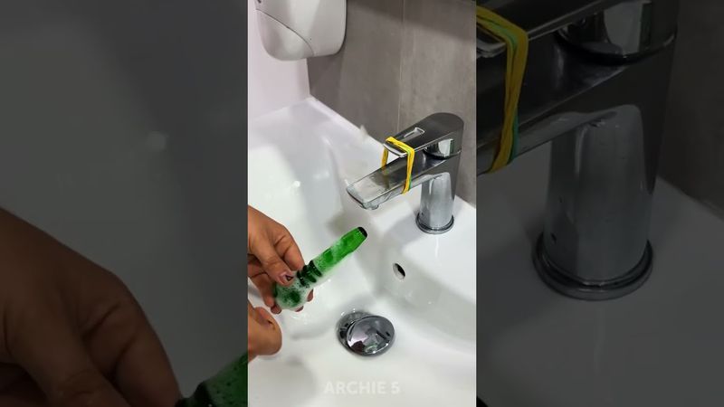 Does This Life Hack Work For A Faucet With A Rubber Band? Let's check it out! #hacktesting
