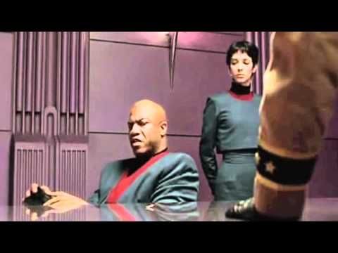 Fifth Element: Remote controlled cockroach scene