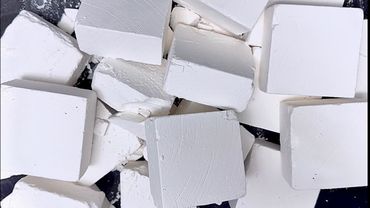 FRESH GYMCHALK / Water crush / mixing / satisfying by @ColourChalk