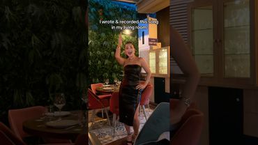 Enisa celebrates “Disco Cone” hitting 30 MILLION streams 🎉