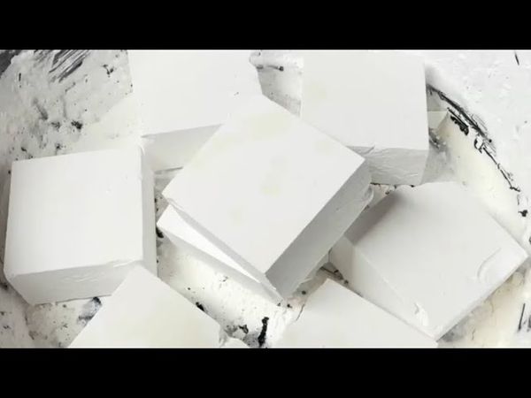 Plain Pasted Bowl of Plain Gym Chalk 