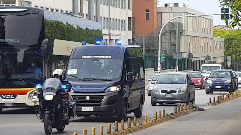 Palermo:[RARE] X1 PASSAGGIO IN SIRENA MOTO PENITENZIARIA+DUCATO È X1 PASSAGGIO MOTO+DUCATO IN LAMPI