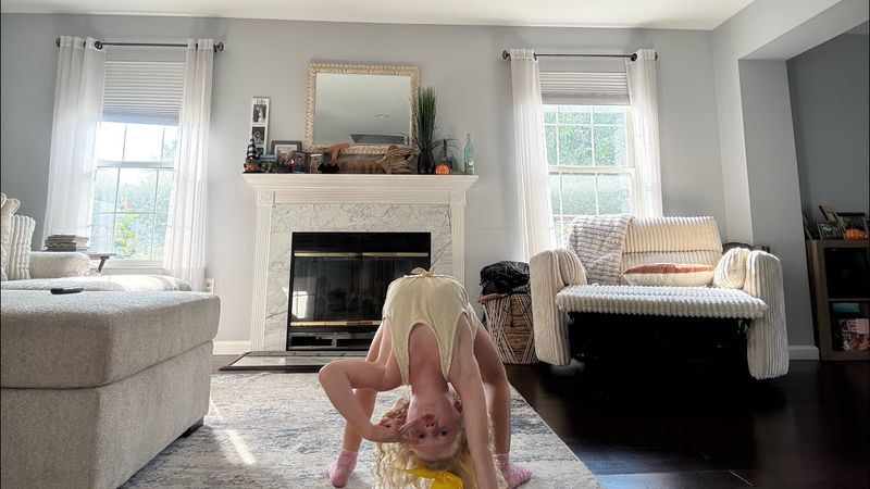 How to do a back bend chest roll #gymnasts #flexibility @Gymnasticsophie