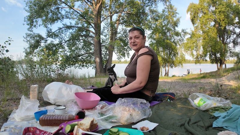 МАМА КУПИЛА НЕ СПРАШИВАЯ.. БАТЯ В ШОКЕ! ЖАРИМ ШАШЛЫКИ