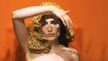 SUPERLATIVE Braless Fashion Trends | Fall Winter 2025-2026 & Beyond