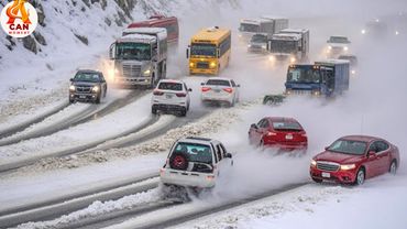 Urban Winter Nightmares Caught on Camera #11 - Extreme Dangerous Plow Truck Fails