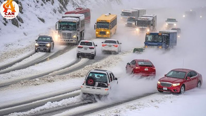 Urban Winter Nightmares Caught on Camera #11 - Extreme Dangerous Plow Truck Fails