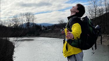 Идущие к реке