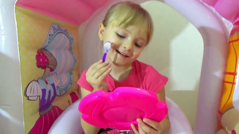 Почему ПРИНЦЕССА потеряла ТУФЕЛЬКУ Маргарита и Лера устроили СПА ВЕЧЕРИНКУ Princess for kids