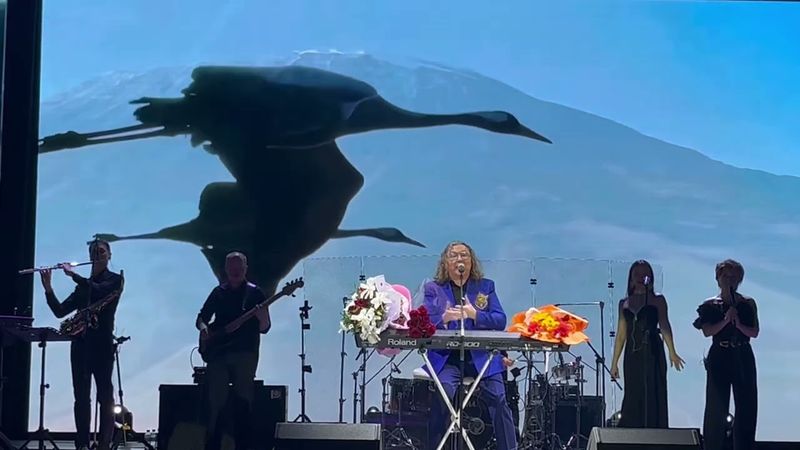 Игорь Николаев в НВ 27.10.2025 «Расскажите птицы»