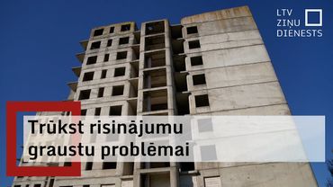 Jelgavā jau otro desmitgadi pašvaldība cīnās ar kādas nepabeigtas būves saimniekiem