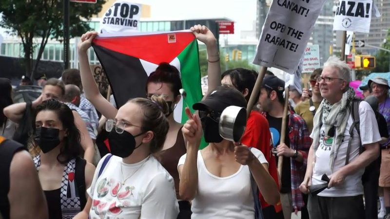 Pro-Palestinian protesters gather outside the UN amid starvation in Gaza | AFP