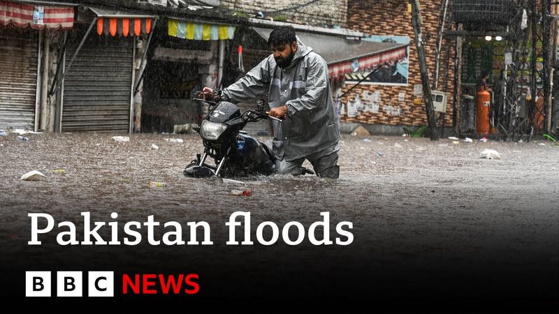 Pakistan evacuations as floods devastate parts of Punjab | BBC News