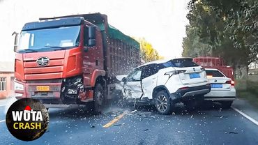 100 lessons Car Crash Moments that show why reckless drivers need to be more careful.