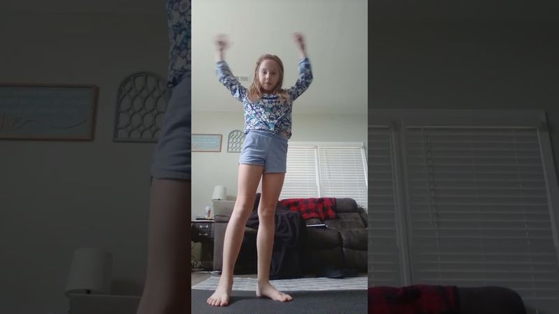 stretches and exercises to get your one-handed cartwheel faster than ever!!🤸