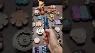 My EDC essentials for calming anxiety—what's in your bag? #fidgetspinner #edc #metal #top #jzedc
