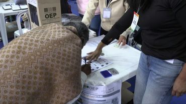 La Paz polls open in Bolivian presidential election | AFP