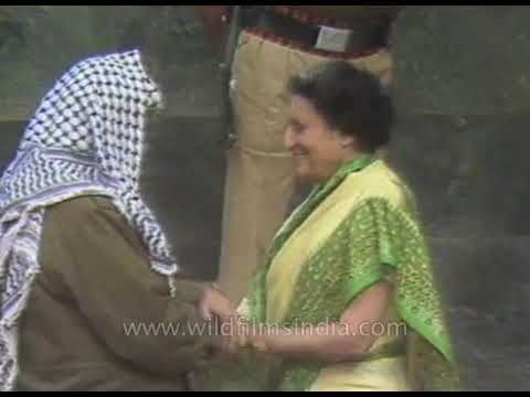 इंदिरा गांधी ने यासर अराफात का दिल्ली में स्वागत किया