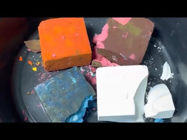 Solid Dyed & White Chalk