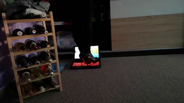 My girlfriend trample my new laptop 🙂