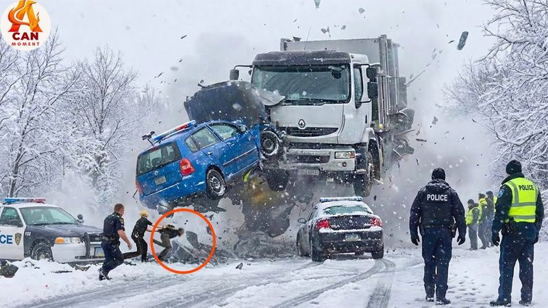 Pesadelos urbanos de inverno flagrados por câmeras #14 - Acidentes extremos e perigosos com camin...