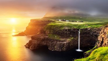 Удивительные места Земли, где живут люди. Самые необычные деревни и города!