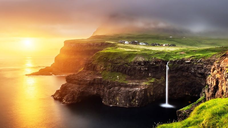 Удивительные места Земли, где живут люди. Самые необычные деревни и города!