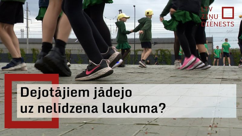 Daugavas stadionā bērniem mēģinājums jāaizvada uz nelīdzena seguma