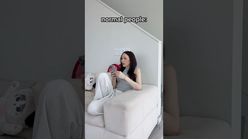 Normal people VS me 🫣 #elsarca #tiktok