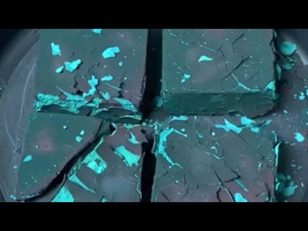 Dusty Flakey Green Dyed BSN Fresh Chalk 💚