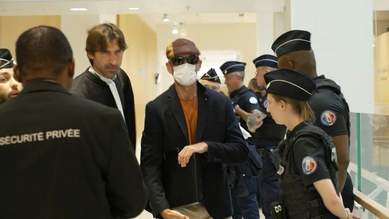 Trial opens for 16 far-right activists in Paris | AFP