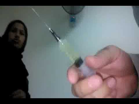 مدام بتاخد حقنة 💉 عضل في العيادة الطبية
