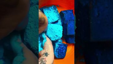 Fresh Deep Blue Dyed Chalk