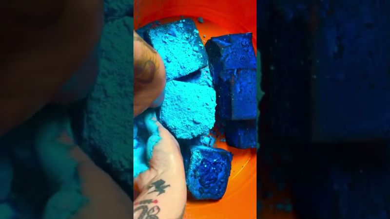 Fresh Deep Blue Dyed Chalk