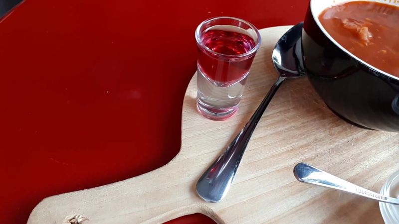 Тбилиси. Мтацминда парк. Фуникулер. Chacha bar.