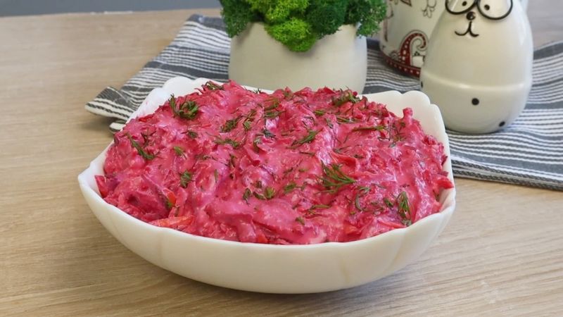 Готовлю его снова и снова! Салат "ДРУЖБА" 2/ ТРИ продукта и  ТРИ минуты на приготовление!