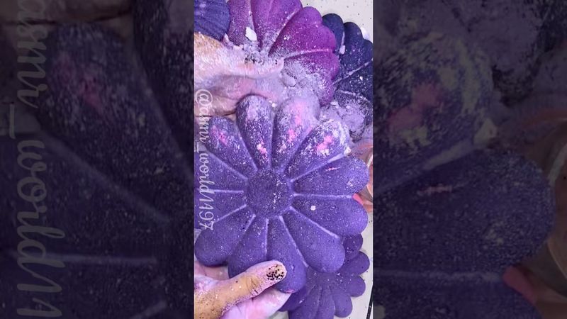 Purple Daisy #crunchycrumbles #oddlysatisfying #satisfying #crushingtime #soap #gymchalkasmr #asmr