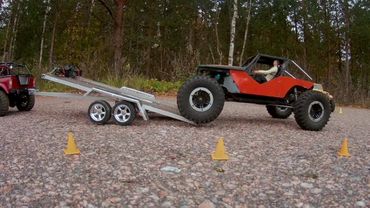 Bishop's RC Crusade - RC Hilux & Axial Wraith on Trailer
