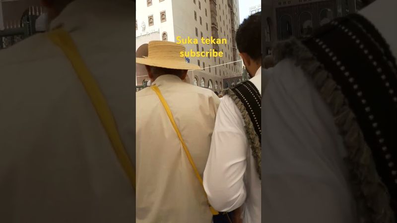 seusai sholat di masjid Nabawi