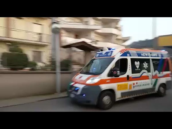 Passaggio Ambulanza NEW+LIFE (SIRENA PNEUMATICA) in sirena