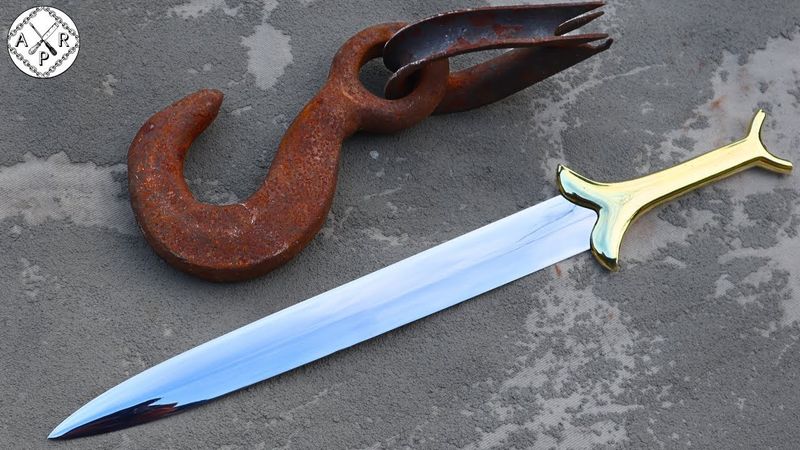 Forging AKINAK out of Rusted Iron HOOK