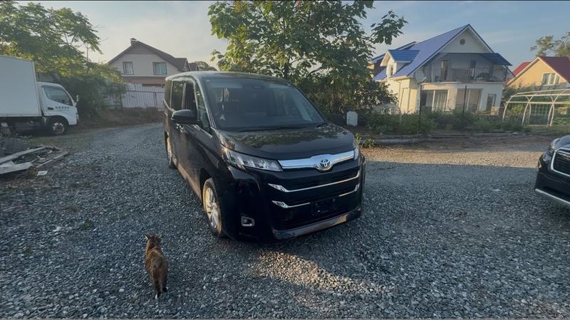 Toyota Noah 2024 год 4WD! В наличии!