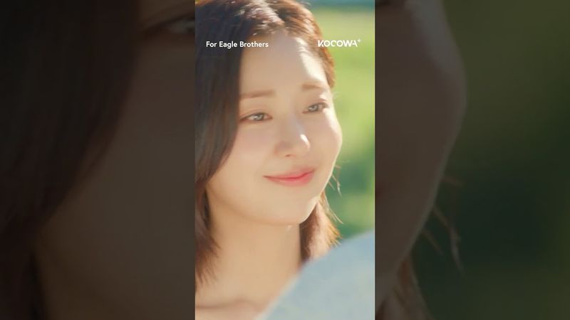 #YoonPark pops the big question to #ShinSeulKi 😍💍 #foreaglebrothers #kdrama #kdramashorts #kocowa