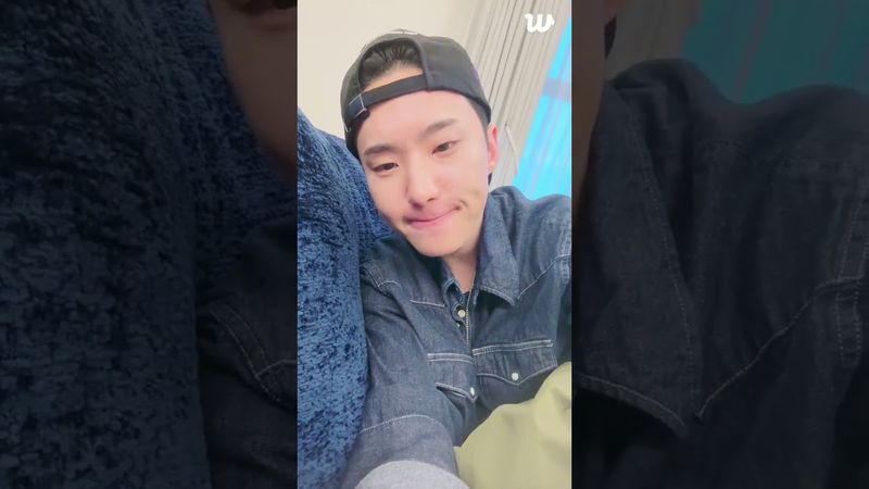 Seventeen Hoshi casually lovely as always 💙💙