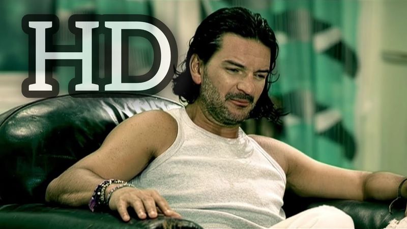 Ricardo Arjona, Chenoa - Pingüinos En La Cama (Official HD Video)