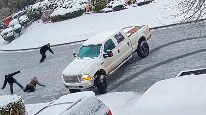 Безумные Случаи на Ледяной Дороге, Снятые на Камеру