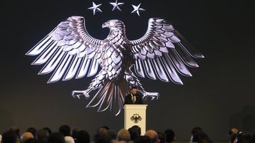 Золотой орёл стал новым гербом Сирии