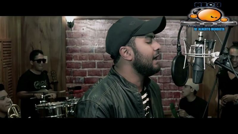 QUIERO CANTARLE A ELLA VIDEO SALSA NEONMIX